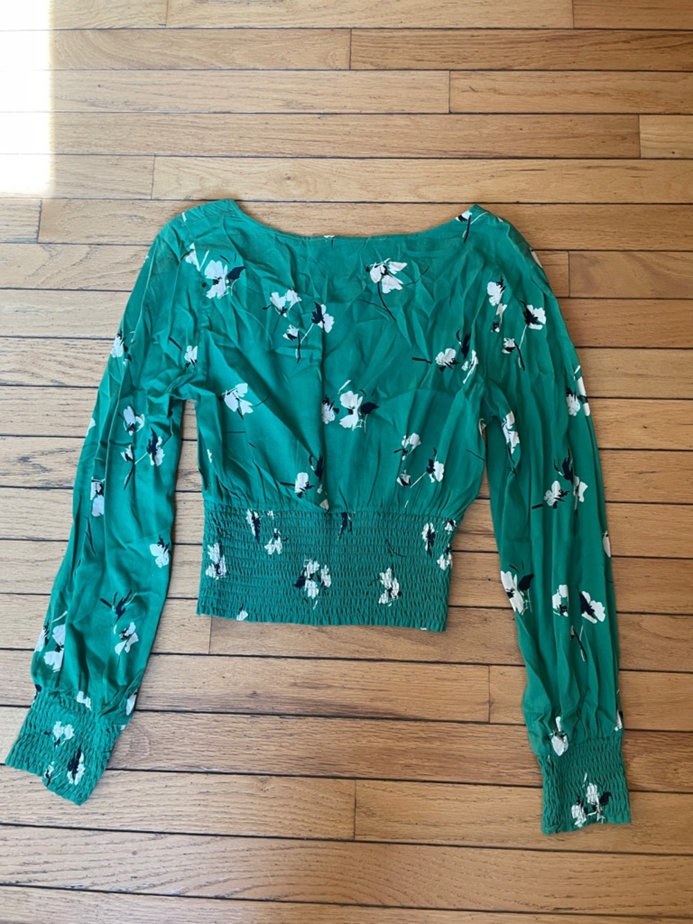 Abercrombie & Fitch Emerald Green Floral V-Neck Smocked Waist Top - Picture 3 of 3